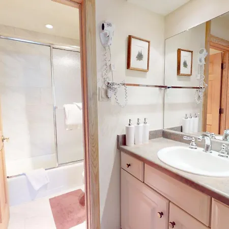 Laurelwood Condominiums 202 Snowmass Village Room photo